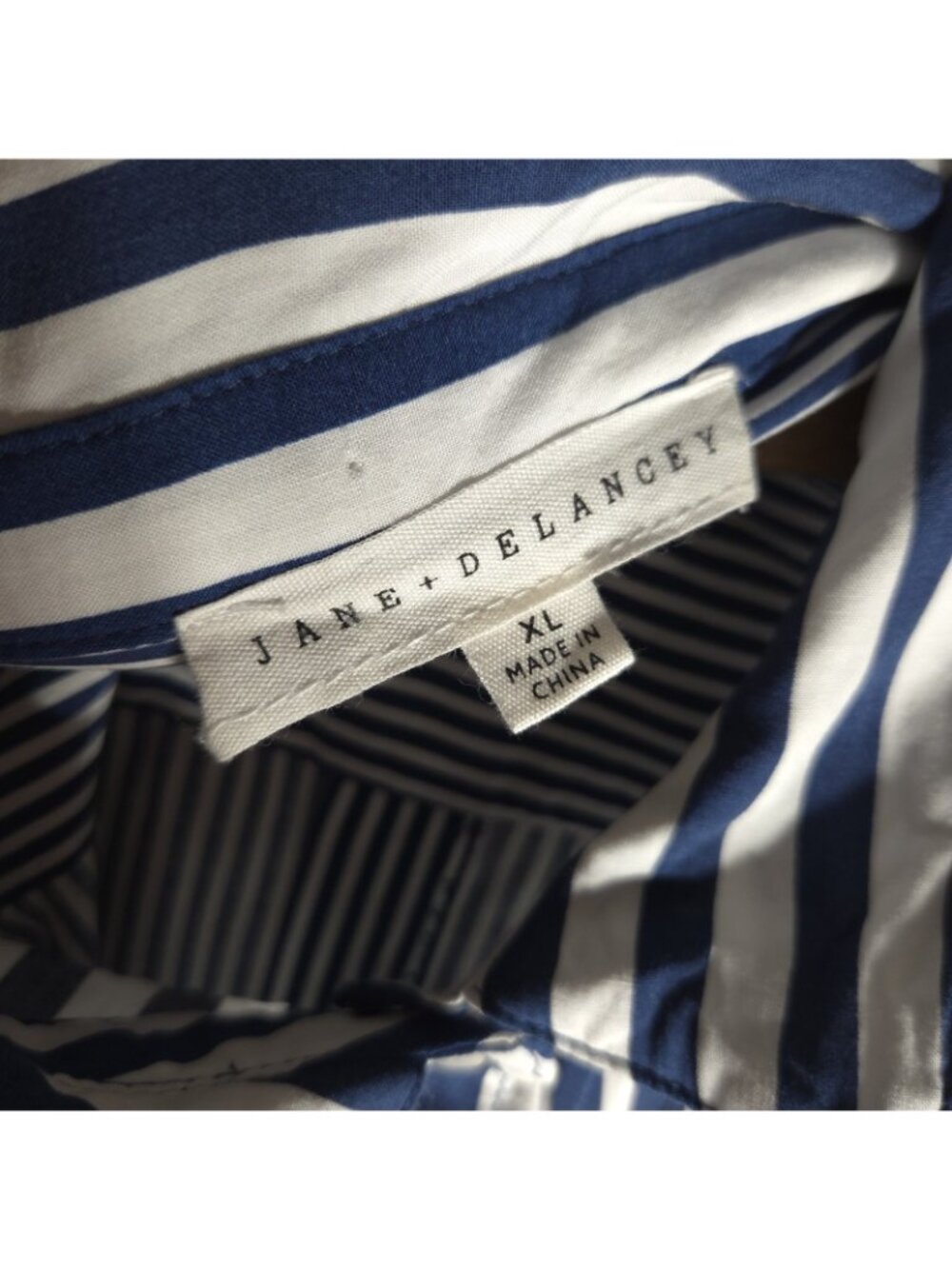Jane + Delancey XL Navy Blue White Striped Button Back Top Shirt RollTab Sleeve - Picture 3 of 16
